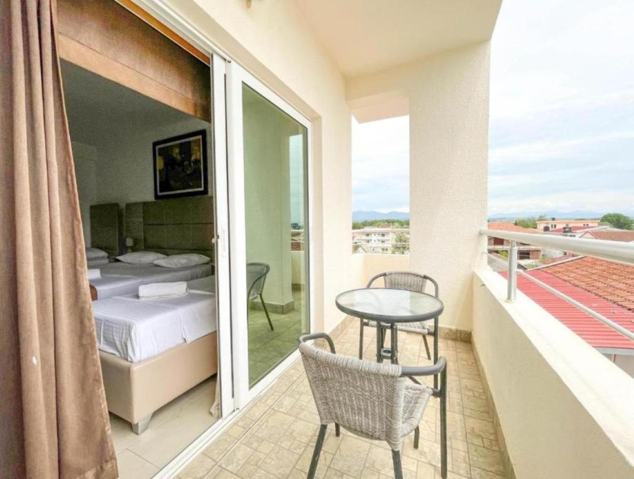 Imperial Hotel Ulcinj Esterno foto
