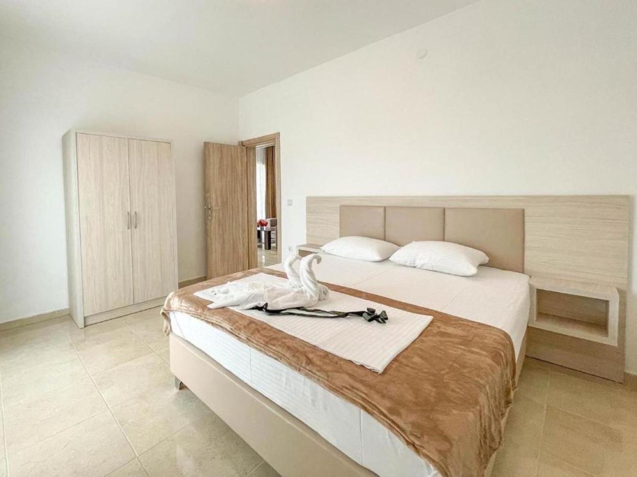 Imperial Hotel Ulcinj Esterno foto