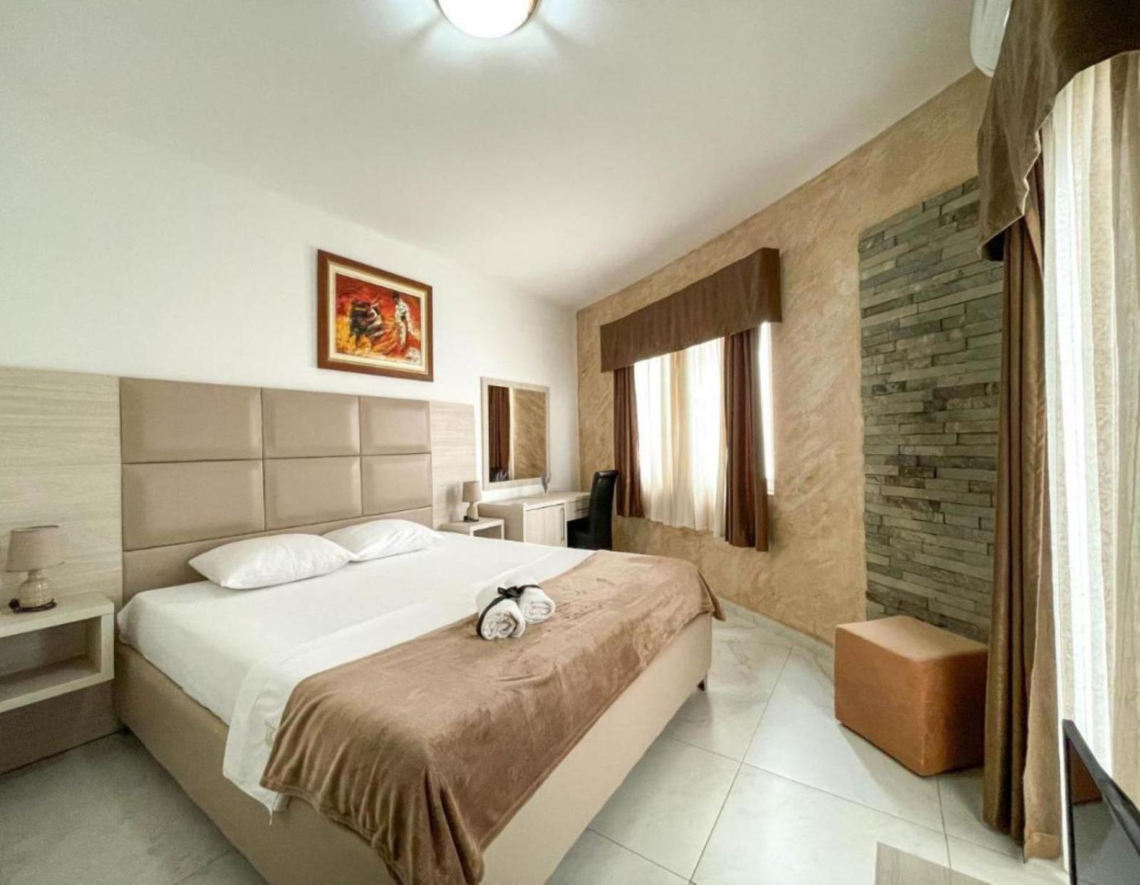 Imperial Hotel Ulcinj Esterno foto