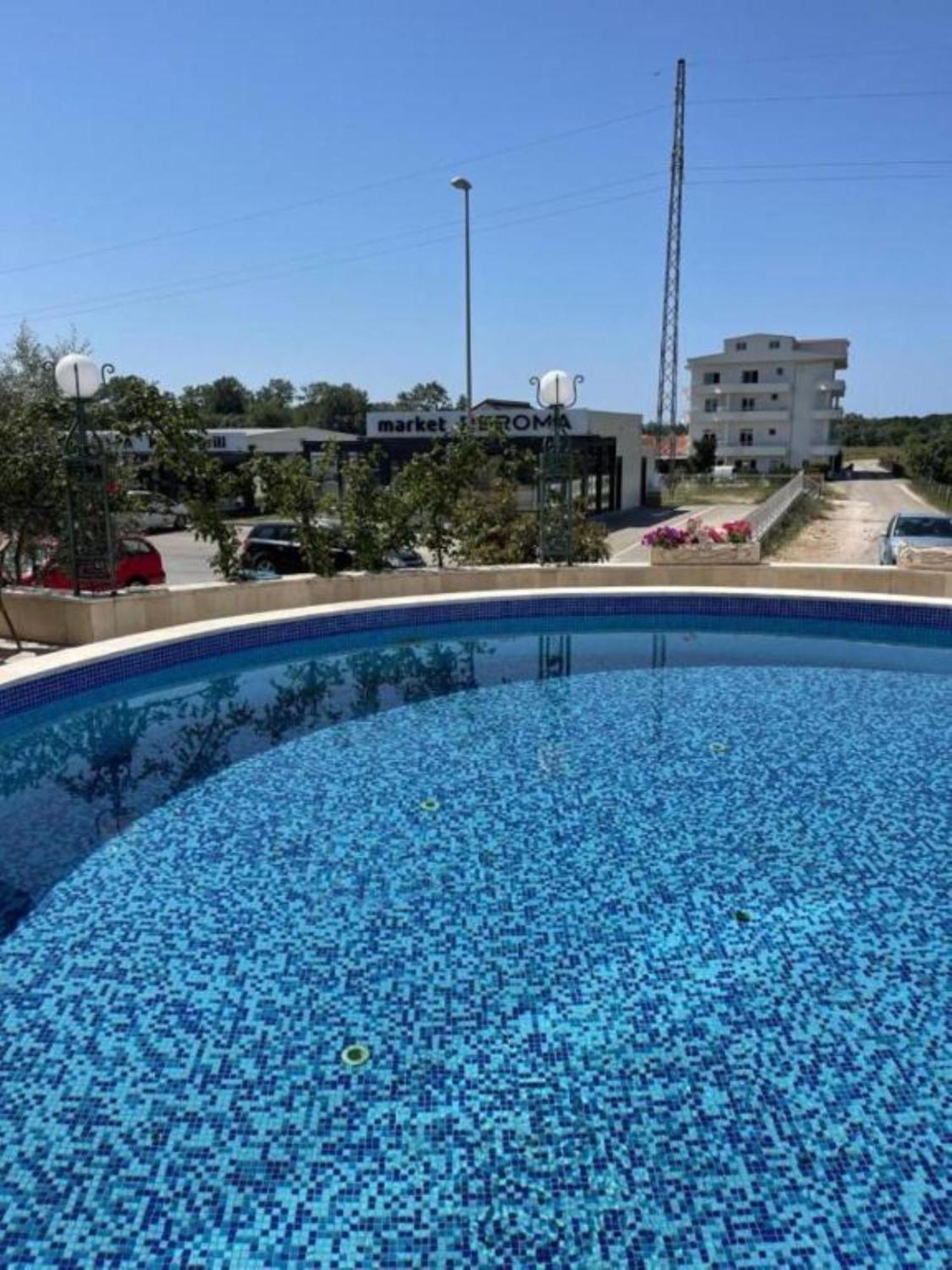 Imperial Hotel Ulcinj Esterno foto